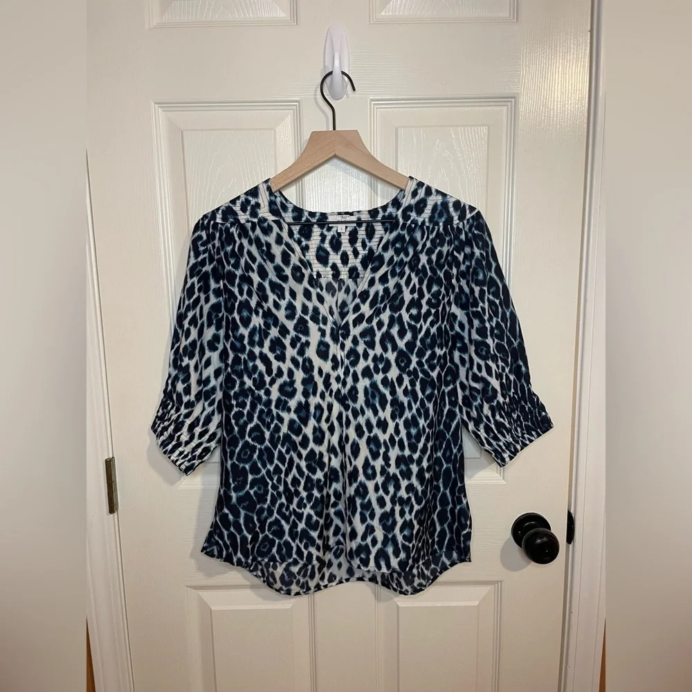 ALC Elton Blue Leopard Print Puff Sleeve Top Size 6
